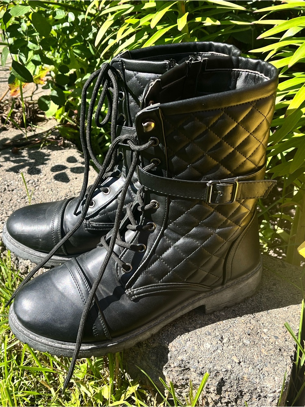 Ardene Women’s Black Lace-Up Boots